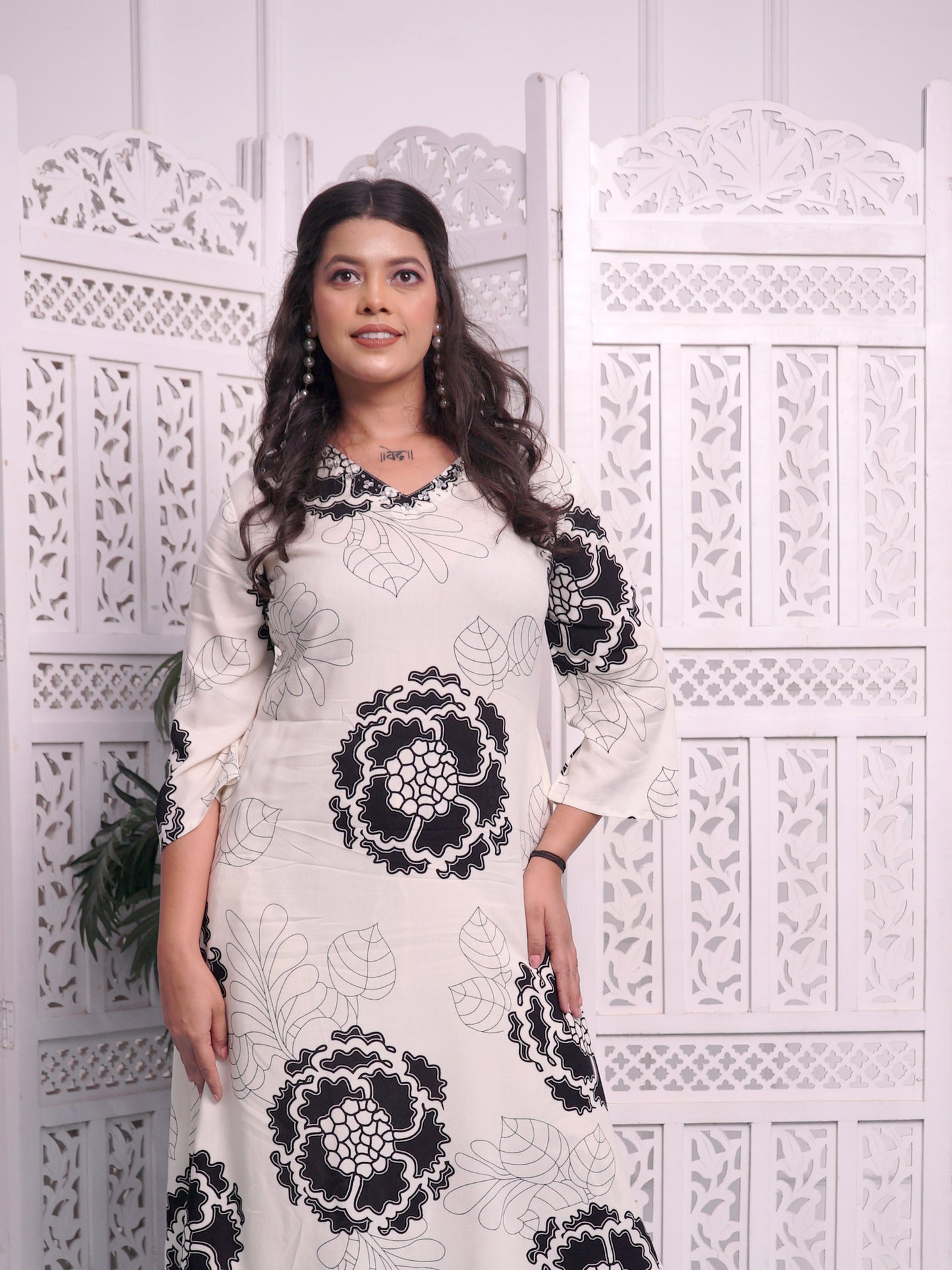 Off White And Black Print Long Cord set