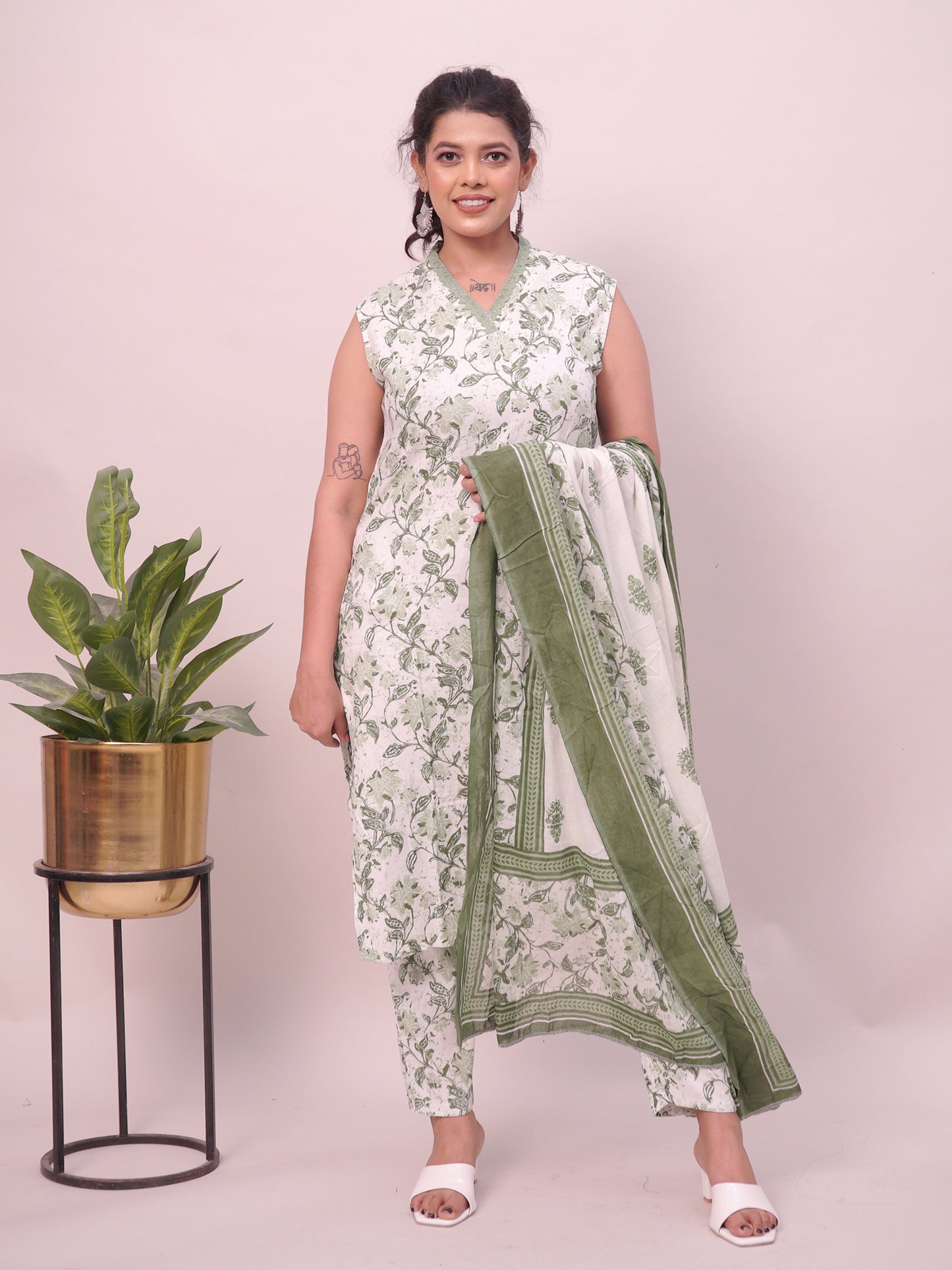 Green Leaf Kurta Pant Dupatta Set