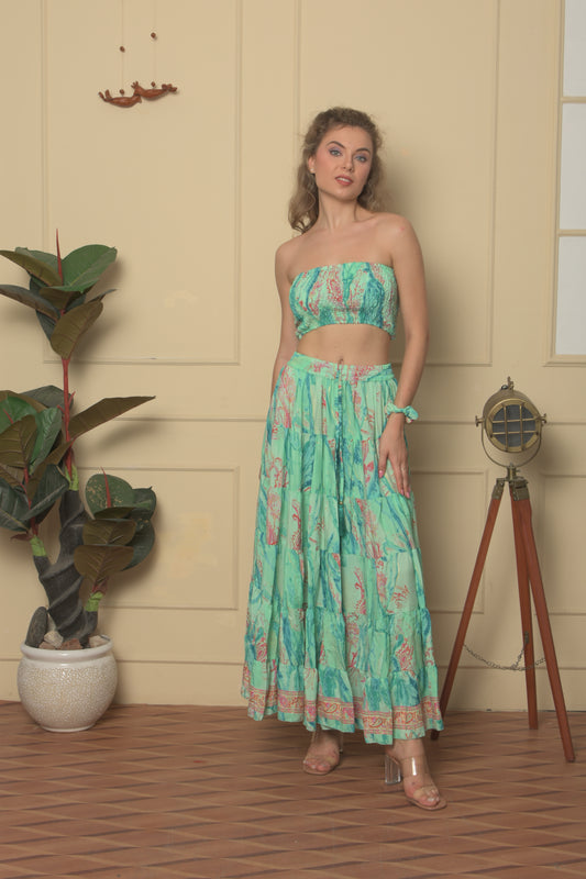 Kuberakshii - Stylish Skirt top with Shrug